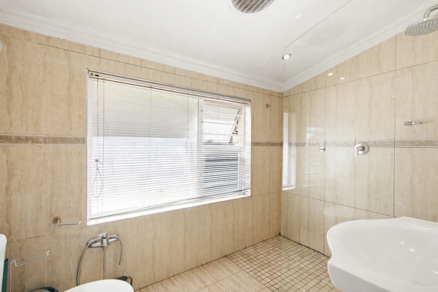 5 Bedroom Property for Sale in Fisher Haven Western Cape